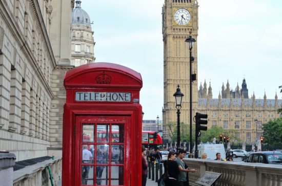 Time stands still in London as Big Ben fails to chime